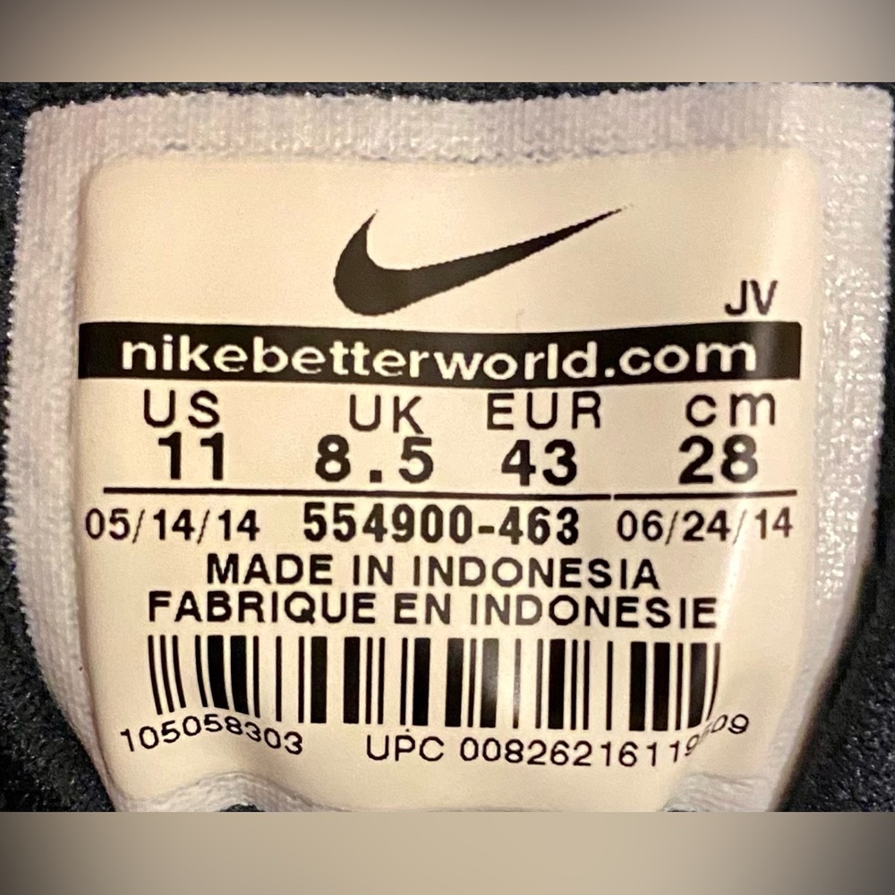 NIKE Revolution 2 Running Shoe; Size 11; Black and Pink; Perfect condition. - Picture 9 of 10